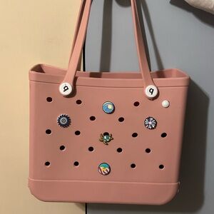 COPY - Bogg bag with accessories, never carried